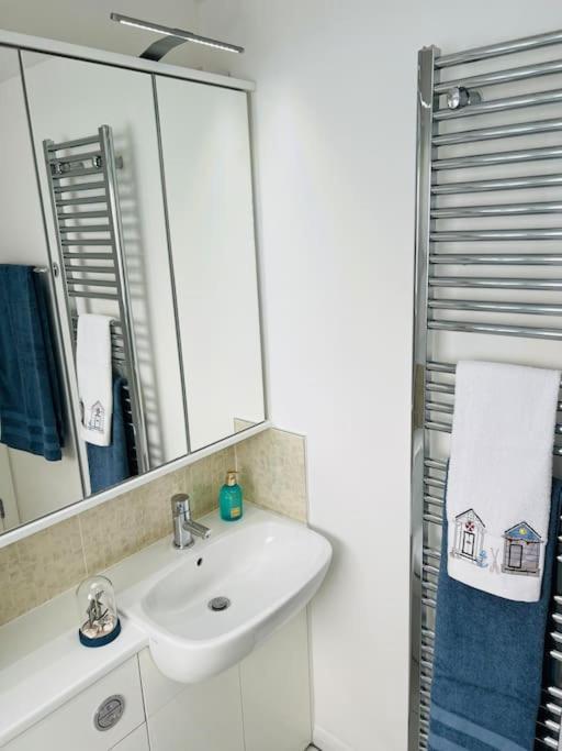 Riverside View Penthouse In Balloch, Loch Lomond * Balloch
