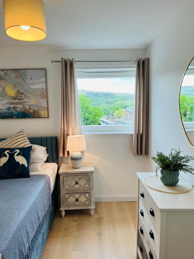 Riverside View Penthouse In Balloch, Loch Lomond Apartment